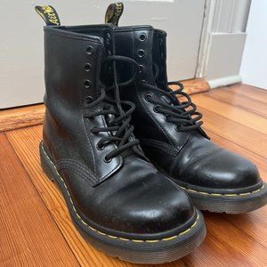 Dr Marten's Lace Up Boots 1460 - Gently Used
